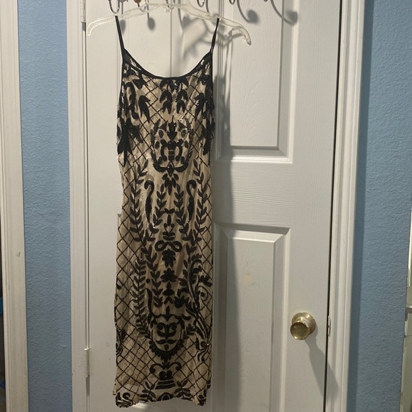 Banjul Sleeveless Black and Nude Lace Mini Dress - Size L - Picture 1 of 8